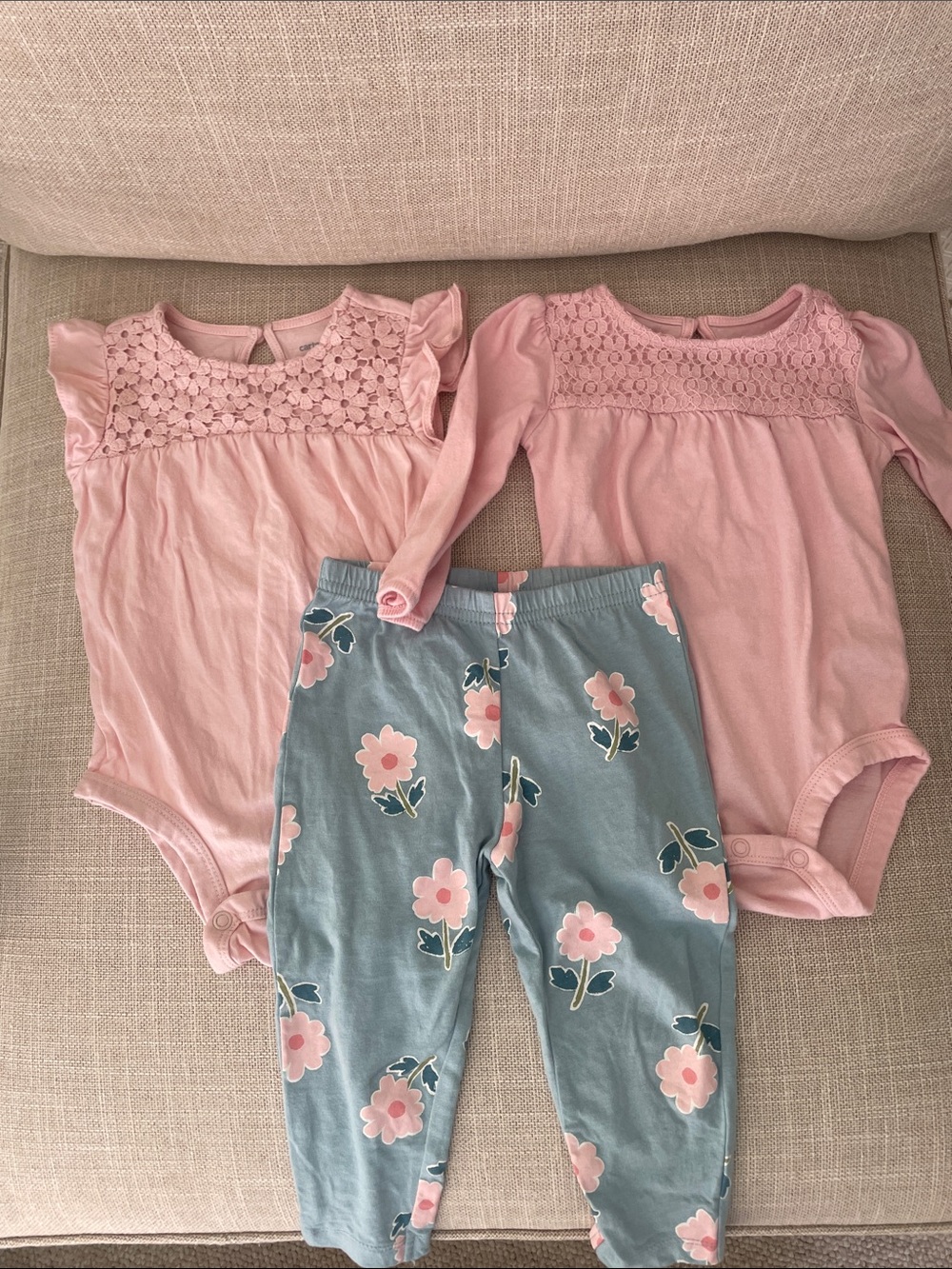 Bundle of 5 Outfit Sets - Picture 7 of 9